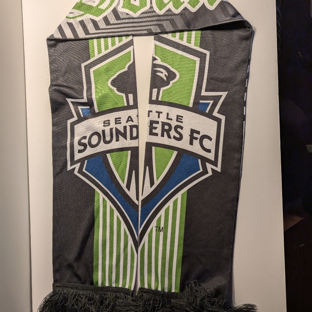 Adidas Seattle Sounders FC Gray and Green Scarf